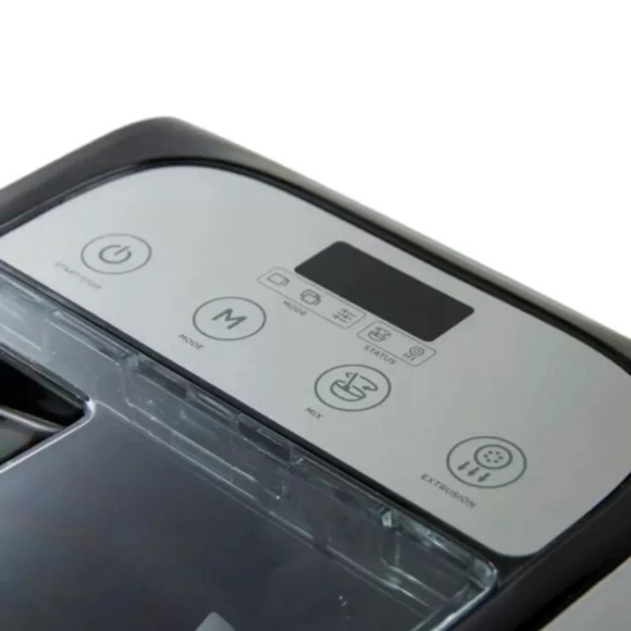 Curtis Stone Pasta Maker with 8 Shaping Discs  NEW IN BOX! - Picture 2 of 6